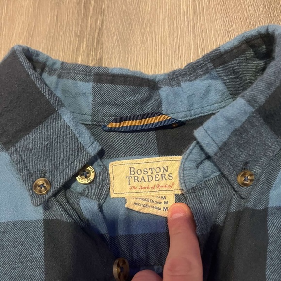 Boston Traders flannel - Picture 3 of 3